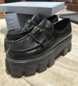 Лоферы Prada