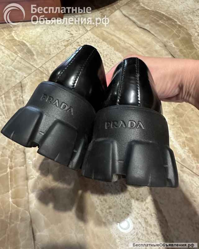 Лоферы Prada