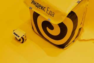 Курьер на Яндекс еду