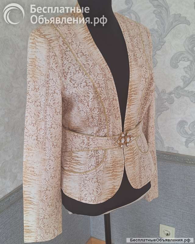 Пиджак женский 42 размер