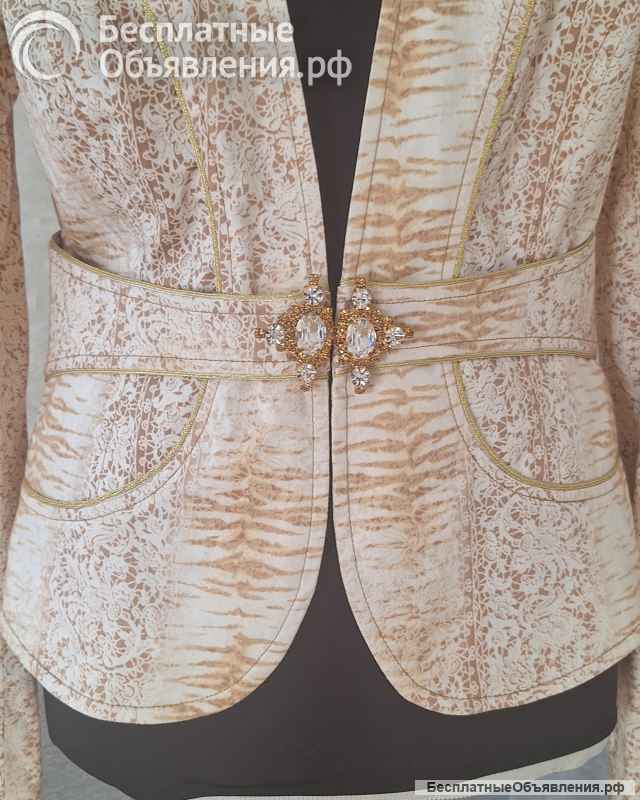 Пиджак женский 42 размер