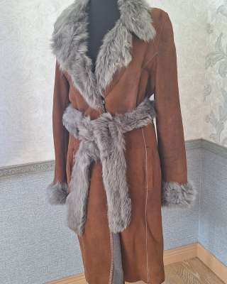 Дубленка женская с поясом 42