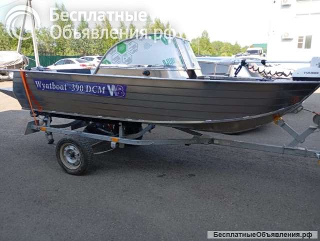 Лодку Wyatboat 390 DCM с мотором