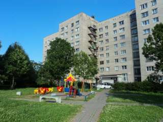 Комн17м2 в 4 к.квре, СПб, пос. Металлострой, Садовая ул, 21к2, м. Рыбацкое-9м/тр, ЖД Ижоры-5м. пеш