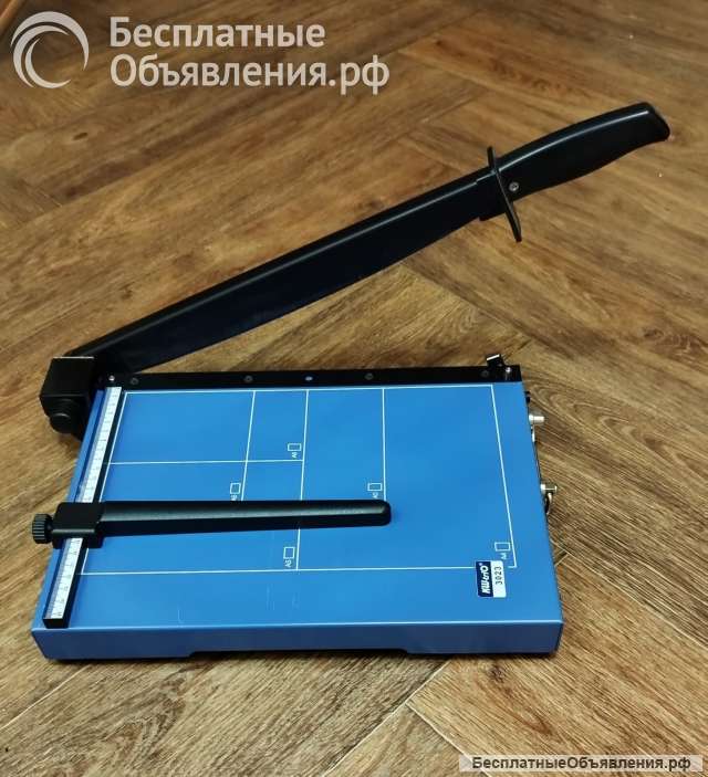 Резак для бумаги сабельный в хорошем состоянии