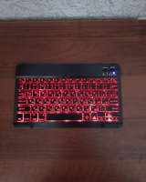 Беспроводная клавиатура с подсветкой