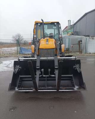 Новый экскаватор-погрузчик JCB 3CX
