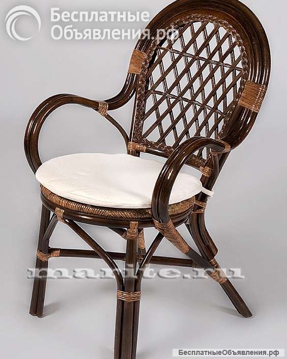 Стул садовый из искусственного ротанга