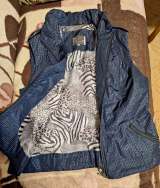 Женская жилетка