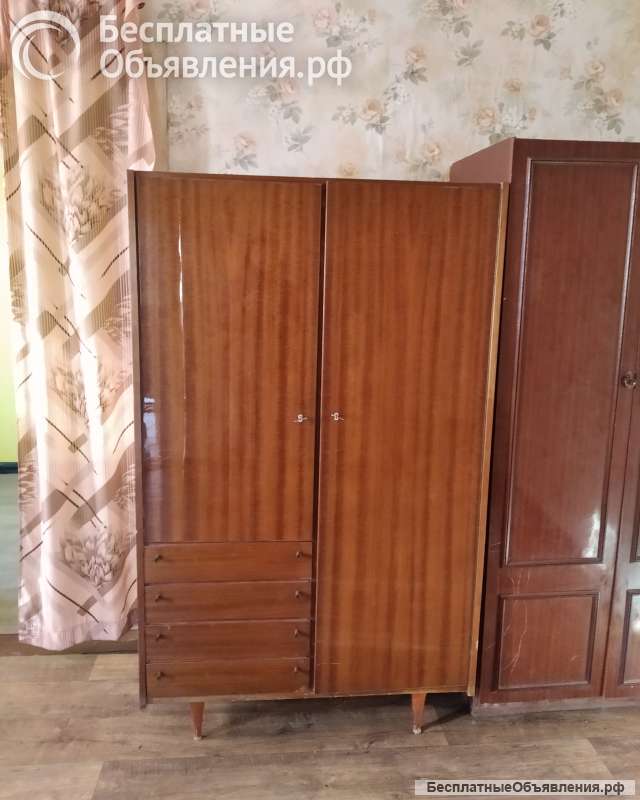 Шкаф полированный из немецкого гарнитура