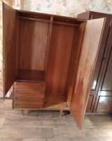 Шкаф полированный из немецкого гарнитура