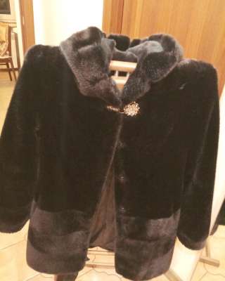 Шубку, красивую, не дорого
