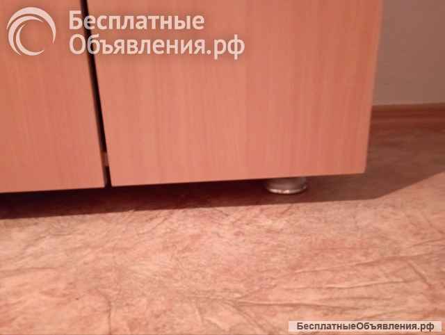 Деревянный комод для книг и игрушек