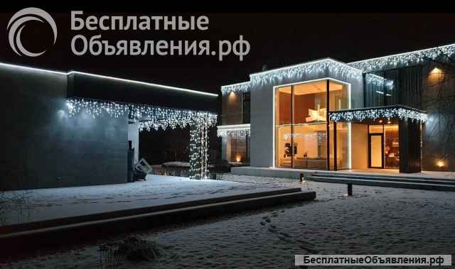 Новогоднее освещение домов, украшение дома к Новому году гирляндами, бахромой и неонов