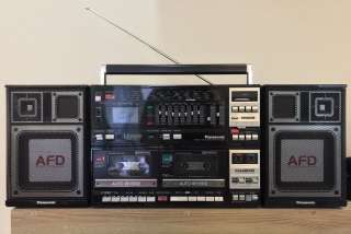 Двухкассетная магнитола Panasonic RX-CW200L