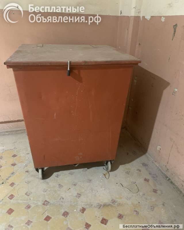 Контейнер мусорный железный 1100 л с крышкой