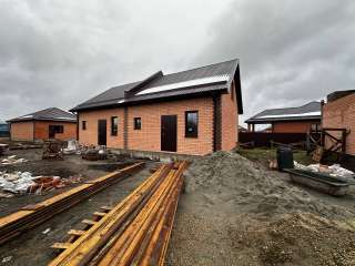 Дом -дуплекс 65 кв.м. в с. Красносельское