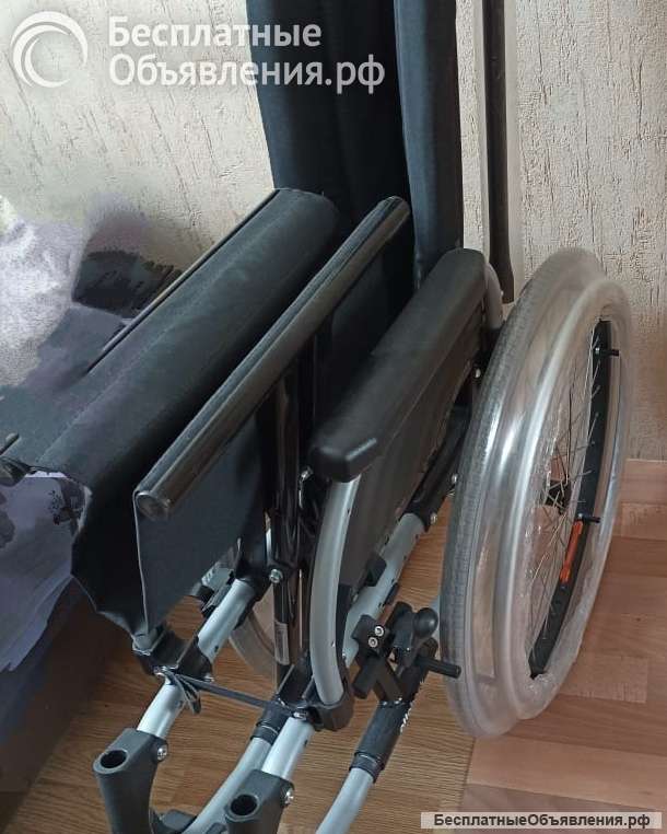 Кресло-коляска для инвалидов