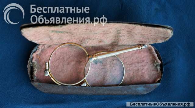 Старинный лорнет в серебряной оправе с оригинальным футляром. Конец XIX - начало ХХ вв.