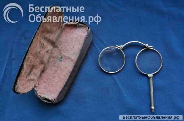 Старинный лорнет в серебряной оправе с оригинальным футляром. Конец XIX - начало ХХ вв.