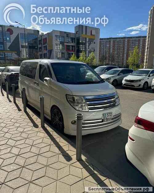 Автомобиль Nissan Elgrand E51 3.5l 4WD