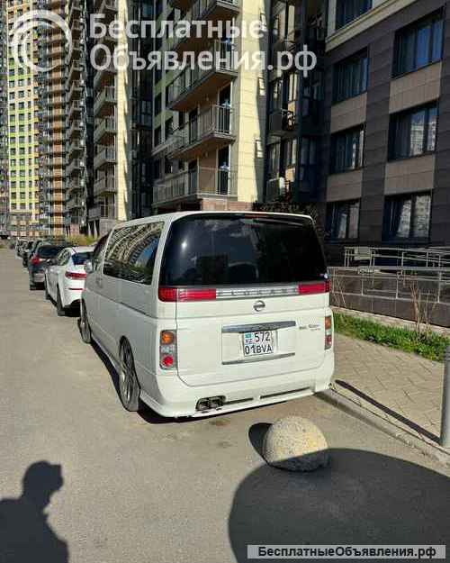 Автомобиль Nissan Elgrand E51 3.5l 4WD