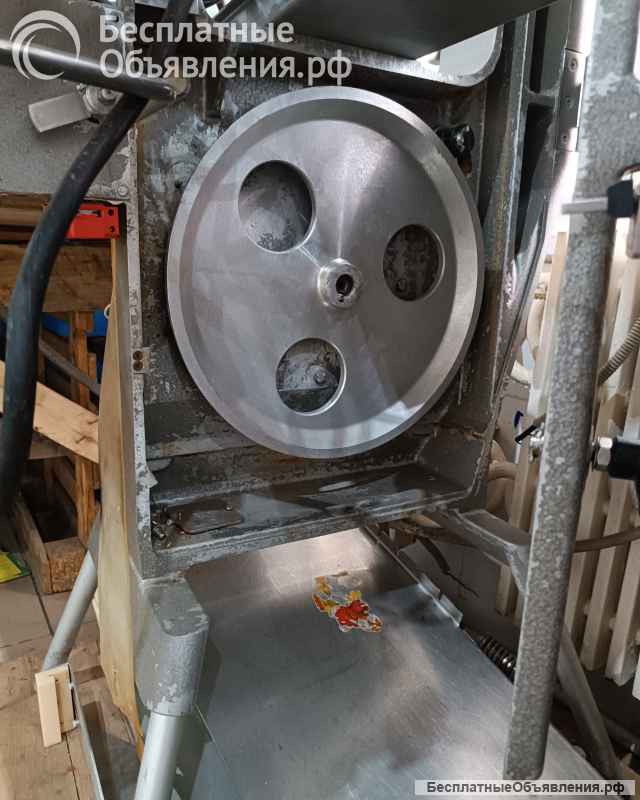 Пила ленточная Koneteollisuus Oy КТ-400