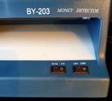 Детектор банкнот валют