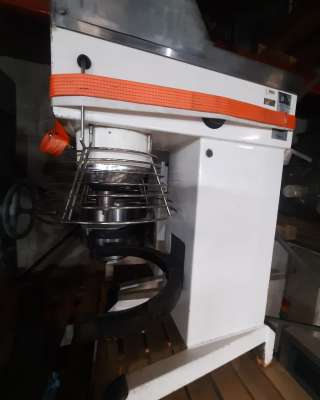 Миксер планетарный Bear varimixer AR40 VL-1S