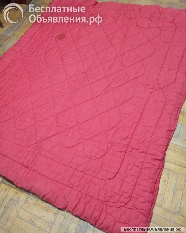 Одеяло ватное 1,5 спальное б/у толстостенное. Волжский