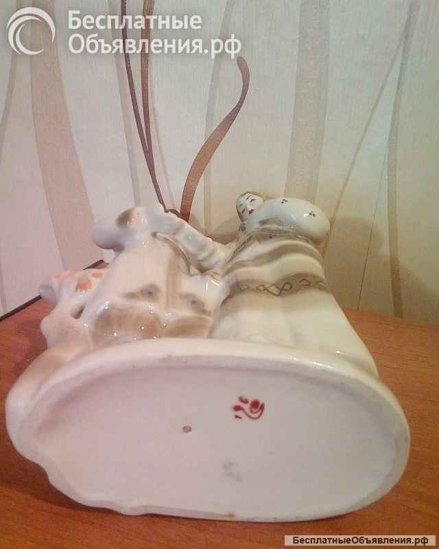 Cтaтуэтка Наpeчeна, завод Пoлонне