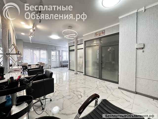 Дом 116 кв.м. в ст. Новотитаровская, с действующей коммерцией (салон красоты 64.5 кв.м.)