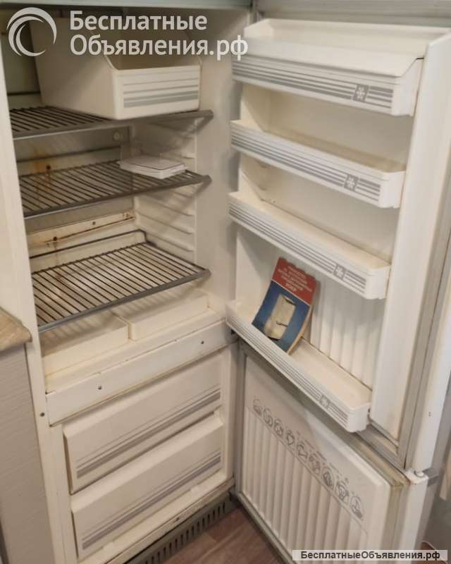 Холодильник мир рабочий отдам бесплатно