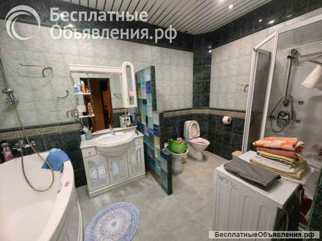Шикарная трехкомнатная квартира 135 кв.м. с мебелью и ремонтом в р-не Гермес