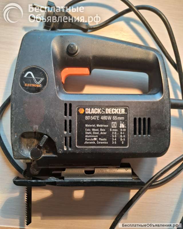 Электролобзик Black & Decker
