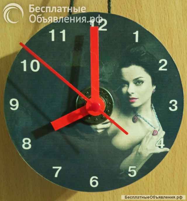 Часы настенные "Наташа Королёва"