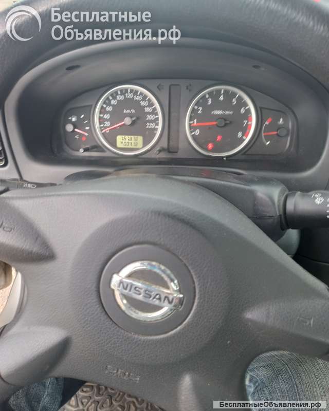 Nissan Almera