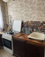 Комната 10.7 кв. м в 3-к. кв., пр. Победы, 1/5 эт.