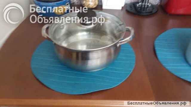 Банки для сыпучи.ваза мельхиоровая. кофейник. кувшин. салатники стекло