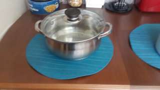 Кастрюли. ковши. селедочница. масленка