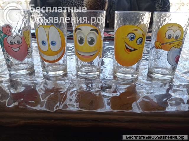 Стаканы разные
