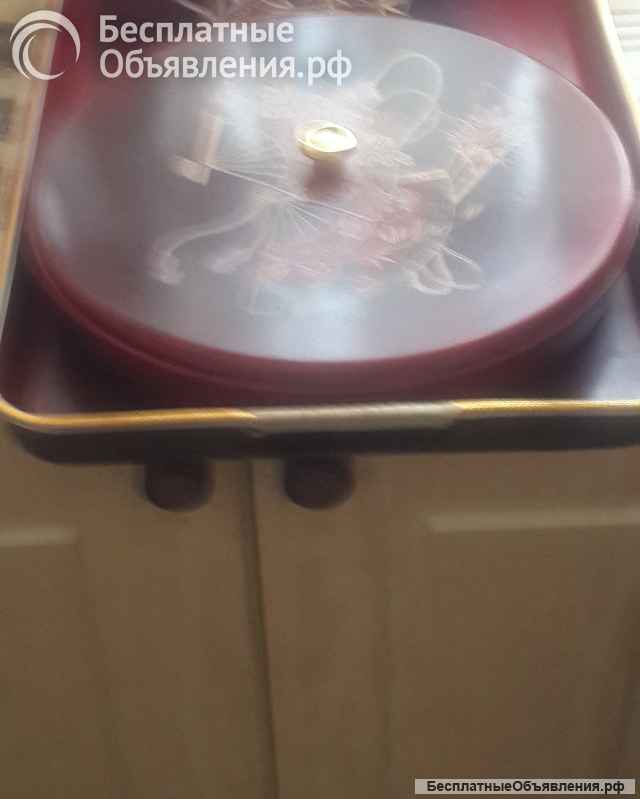 Набор керамический графин и 6 стопок. подносы разные