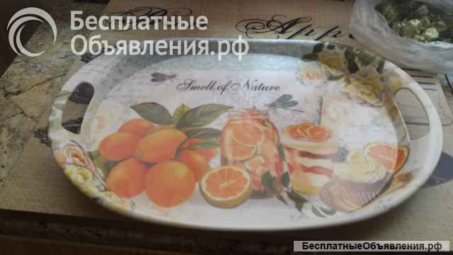 Набор керамический графин и 6 стопок. подносы разные