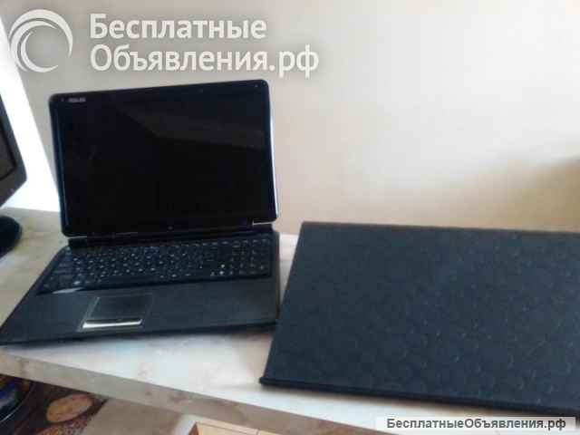 Ноутбук Asus N60D с подставкой