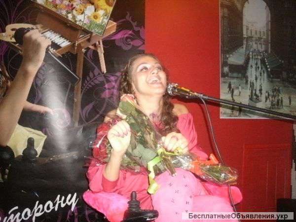 Требуется личный помощник к девушке колясочнице в Москве