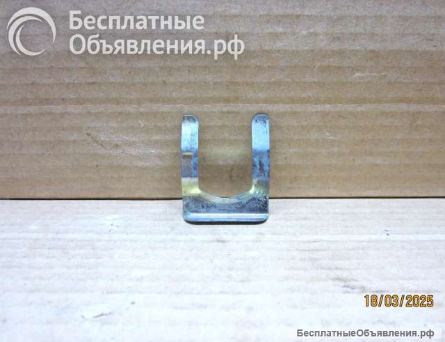 Скоба личинки замка лючка бензобака - Toyota Hiace) 1989-2005 | LH102V