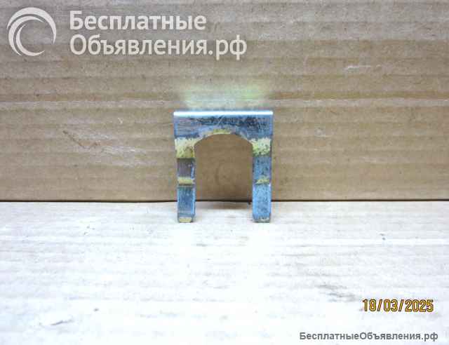 Скоба личинки замка лючка бензобака - Toyota Hiace) 1989-2005 | LH102V
