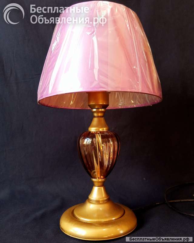 Настольная лампа