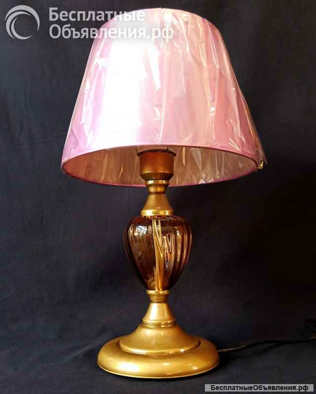 Настольная лампа