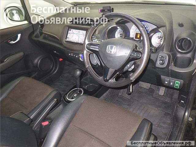 Универсал гибрид Honda Fit Shuttle кузов GP2 модификация Hybrid Smart Edition